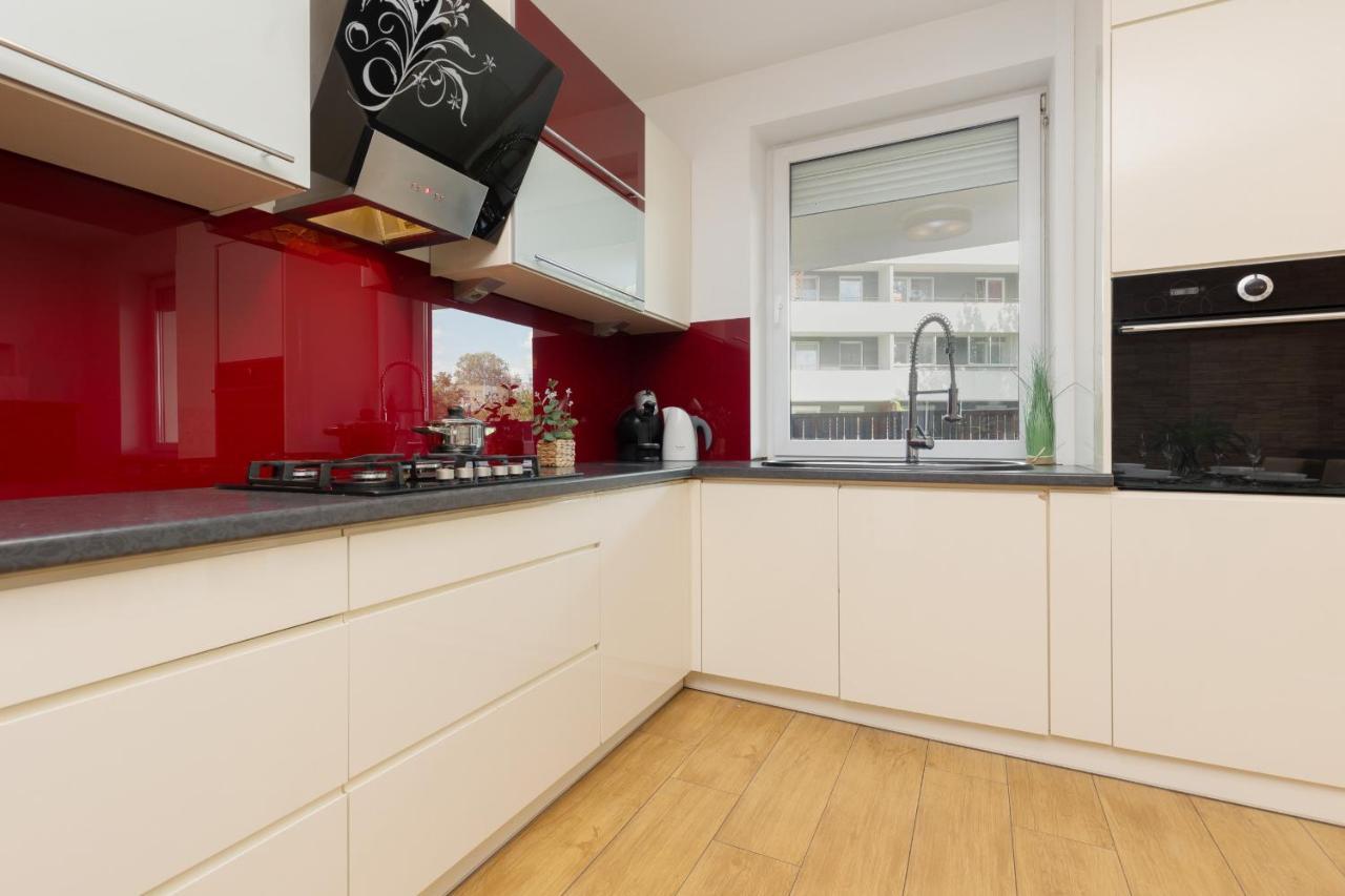 ורשה Metro Targowek Spacious Apartment With Parking By Noclegi Renters מראה חיצוני תמונה
