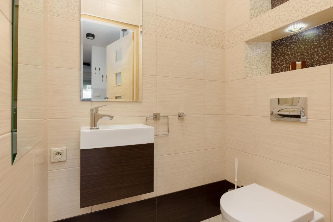 ורשה Metro Targowek Spacious Apartment With Parking By Noclegi Renters מראה חיצוני תמונה