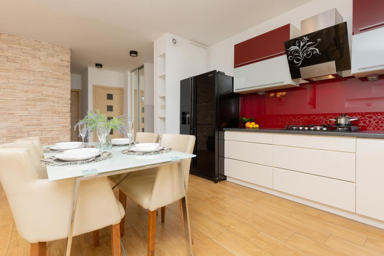 ורשה Metro Targowek Spacious Apartment With Parking By Noclegi Renters מראה חיצוני תמונה